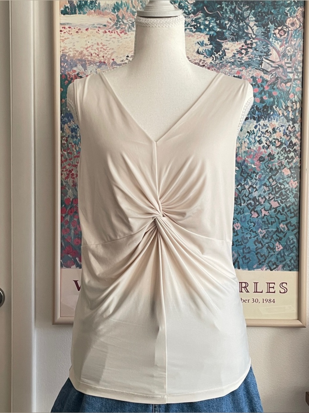 Nine West Cream Twist-Front V-Neck Tank Top Minimalist 90s Model Off Duty Medium